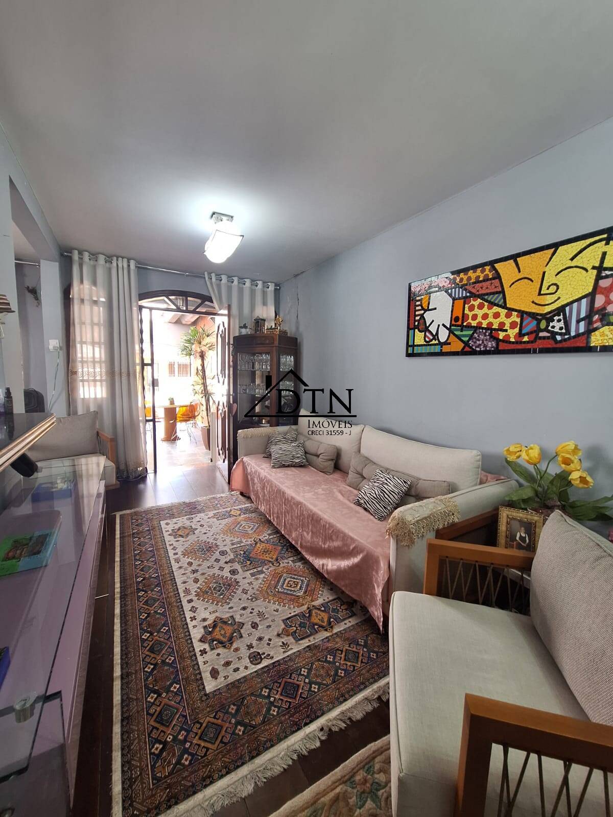 Casa à venda com 3 quartos, 153m² - Foto 1