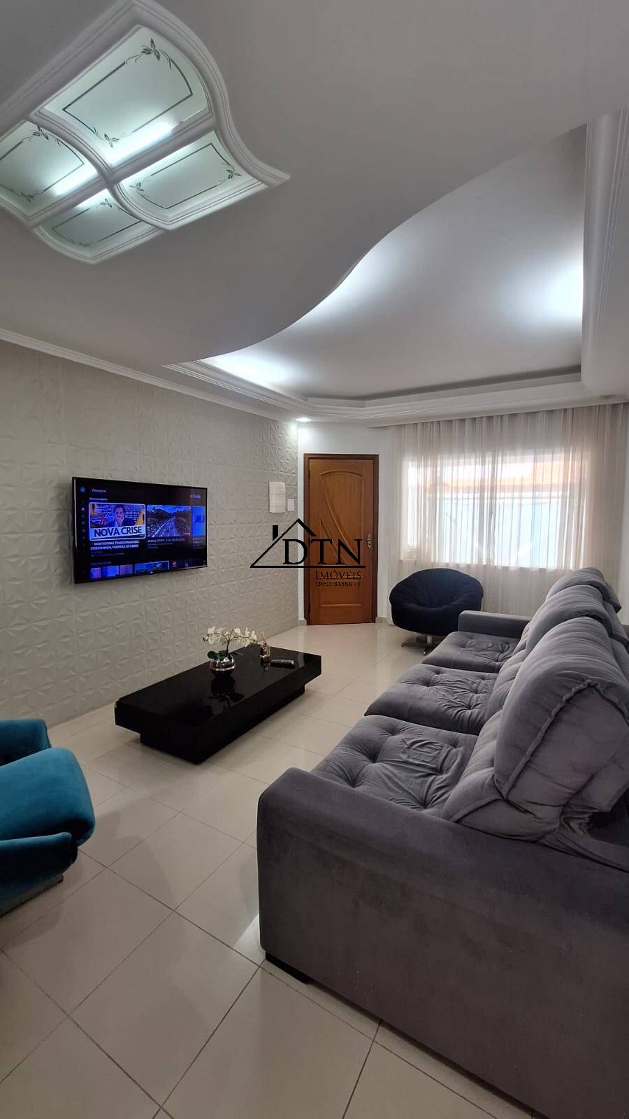 Casa à venda com 4 quartos, 186m² - Foto 1