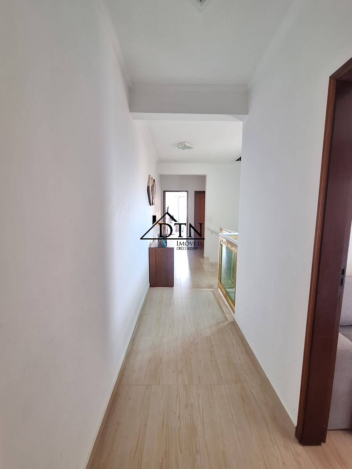 Casa à venda com 4 quartos, 186m² - Foto 8