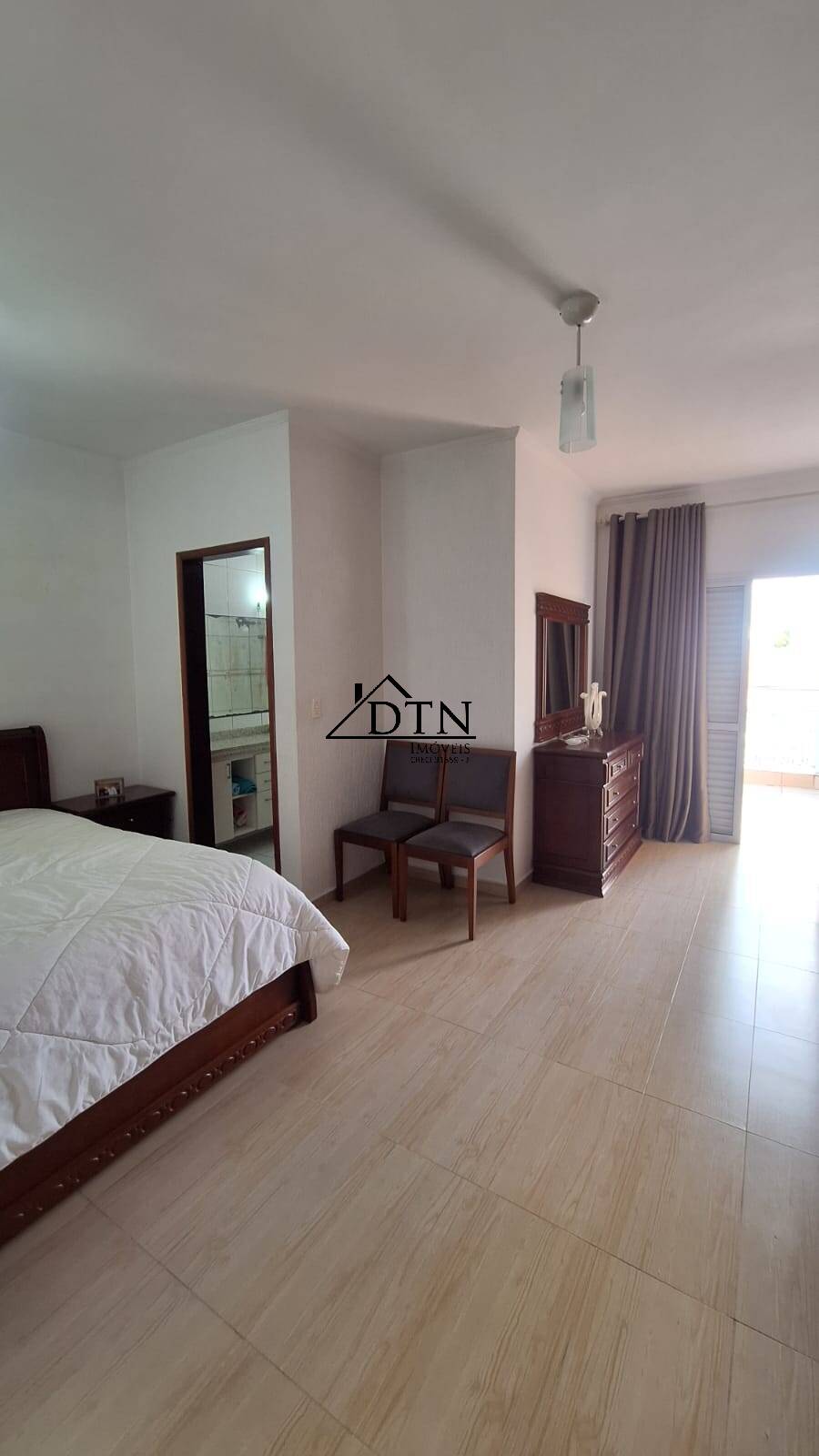 Casa à venda com 4 quartos, 186m² - Foto 15