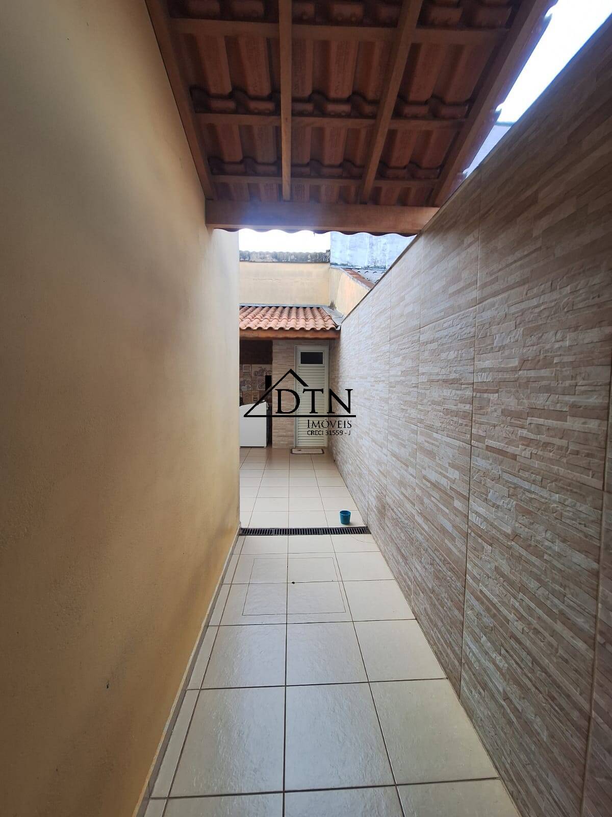 Casa à venda com 4 quartos, 186m² - Foto 32
