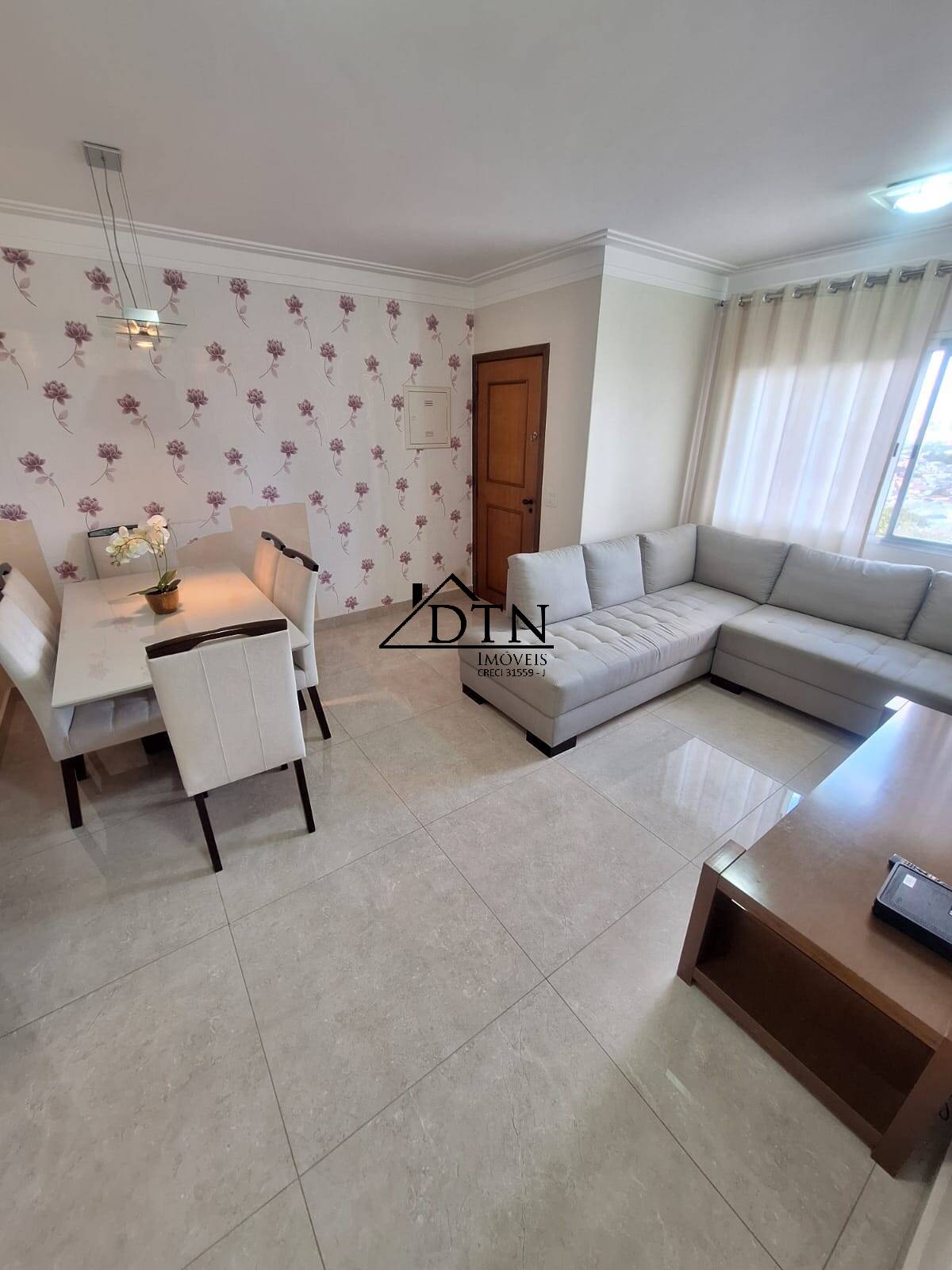 Apartamento à venda com 3 quartos, 98m² - Foto 3