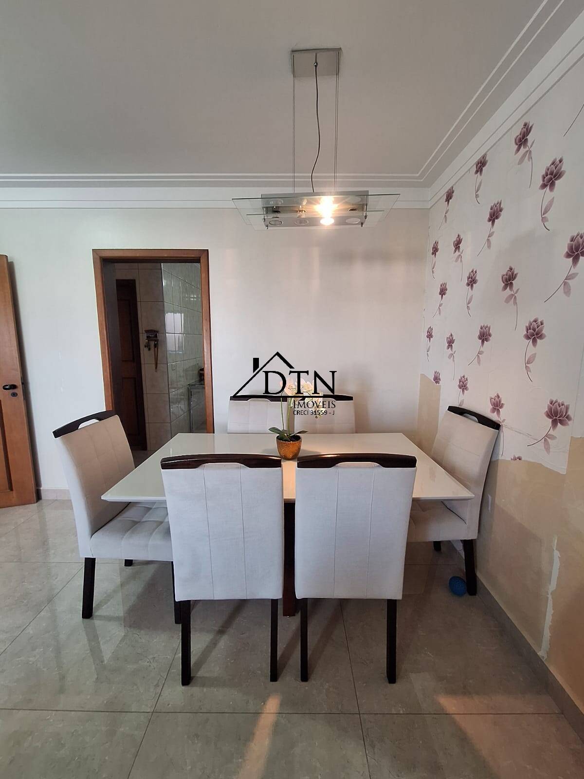 Apartamento à venda com 3 quartos, 98m² - Foto 4