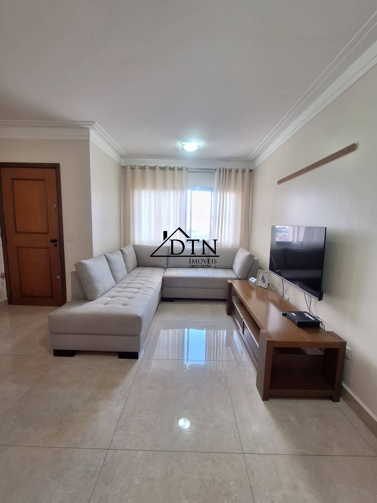 Apartamento à venda com 3 quartos, 98m² - Foto 2